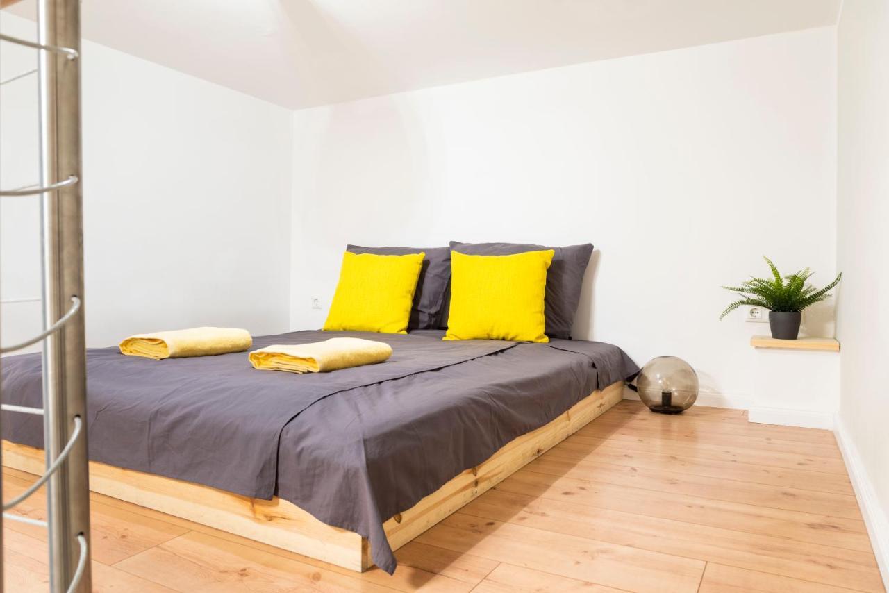 برلين Ll Modern Dream With Ac&High Ceilings 3 Bedrooms المظهر الخارجي الصورة