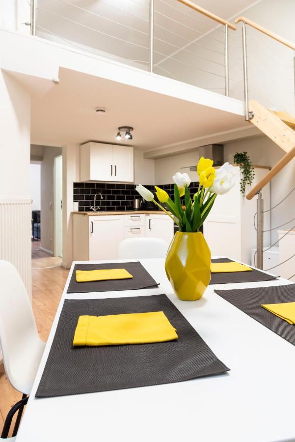 برلين Ll Modern Dream With Ac&High Ceilings 3 Bedrooms المظهر الخارجي الصورة